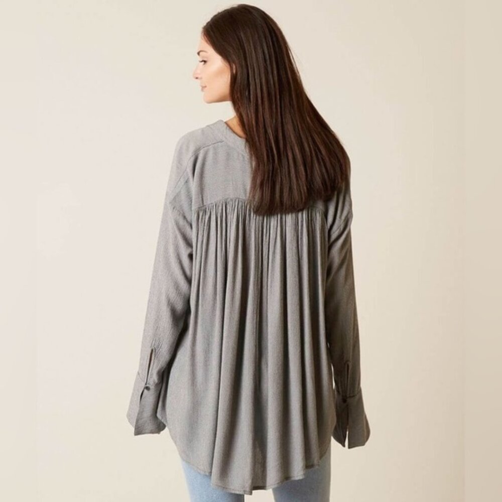Free People Magic Breeze Shirt Size XS Oversized - Picture 2 of 12
